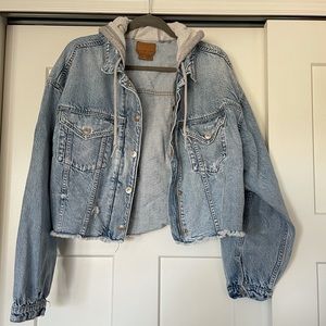 Crop Jean Jacket Hood American Eagle so cute!